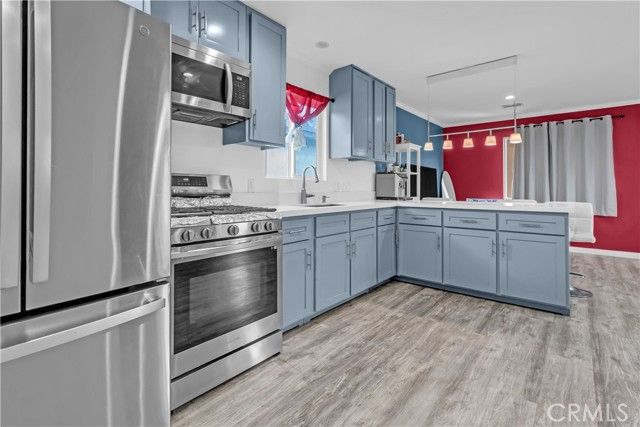 7745 Radford Ave, Los Angeles, CA 91605