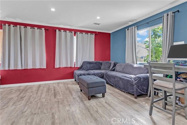 7745 Radford Ave, Los Angeles, CA 91605