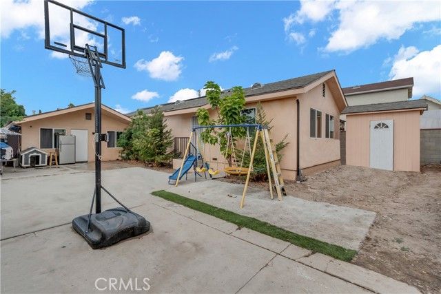 7745 Radford Ave, Los Angeles, CA 91605