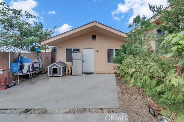 7745 Radford Ave, Los Angeles, CA 91605