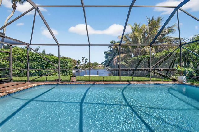 8416 Pine Tree Lane, West Palm Beach, FL 33406