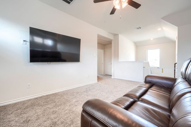 901 Emerald Gate Drive, Princeton, TX 75407