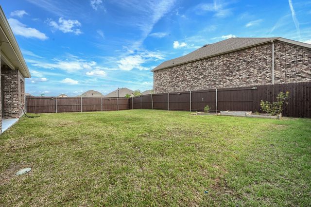 901 Emerald Gate Drive, Princeton, TX 75407