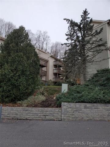 38 Padanaram Avenue 20-B, Danbury, CT 06811