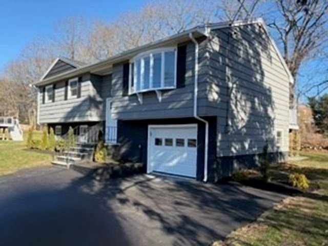 1 Overbrook Rd, Middleton, MA 01949