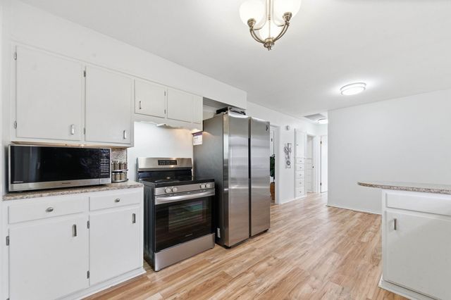 421 Epp St, Andover, KS 67002