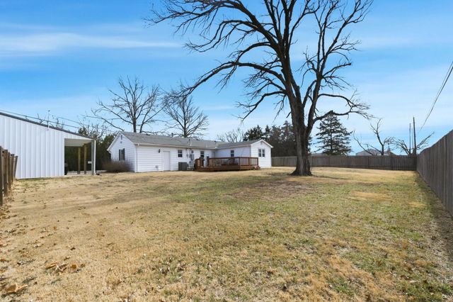 421 Epp St, Andover, KS 67002