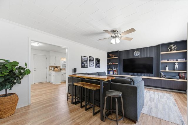 421 Epp St, Andover, KS 67002