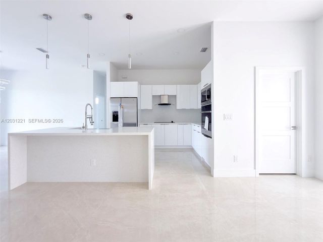 2610 20th W, Lehigh Acres, FL 33971