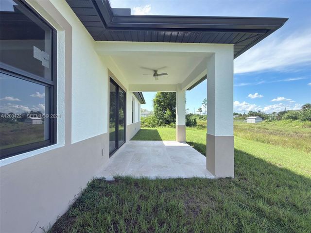 2610 20th W, Lehigh Acres, FL 33971