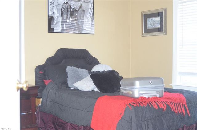 114 Niblick CIR, Suffolk, VA 23434