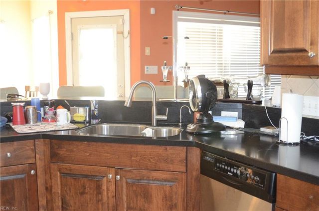 114 Niblick CIR, Suffolk, VA 23434