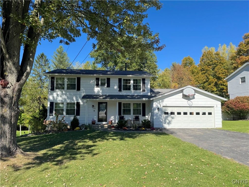 4590 Red Fox Drive, Manlius, NY 13104