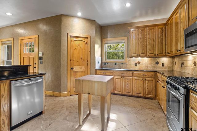 601 FM 3007, Mt Pleasant, TX 75455
