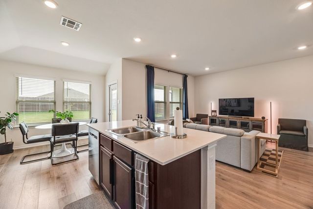 6439 Sand Dune Way, Princeton, TX 75407
