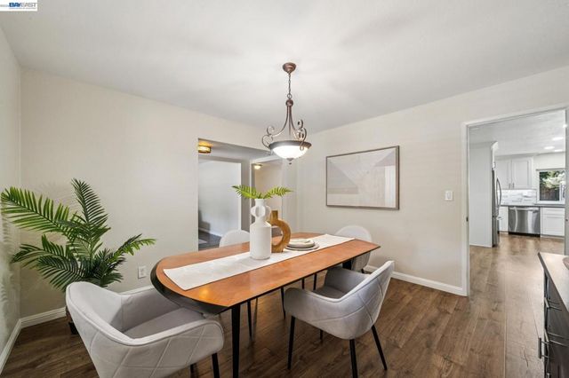 7403 Hillsdale Dr, Pleasanton, CA 94588