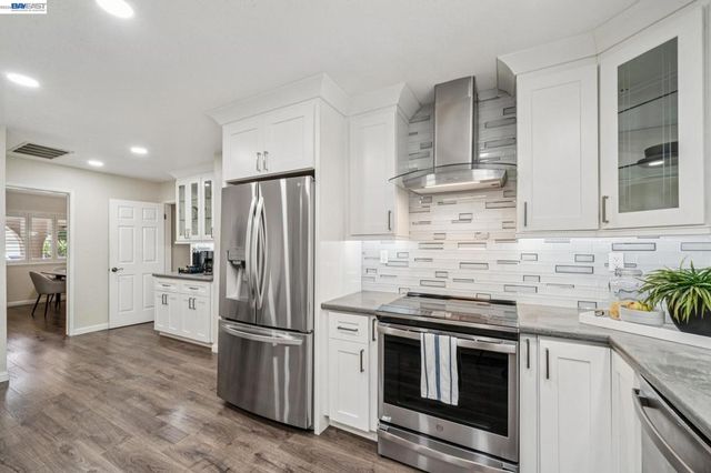 7403 Hillsdale Dr, Pleasanton, CA 94588