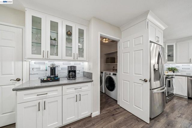 7403 Hillsdale Dr, Pleasanton, CA 94588