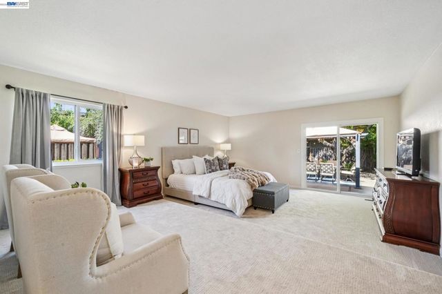 7403 Hillsdale Dr, Pleasanton, CA 94588