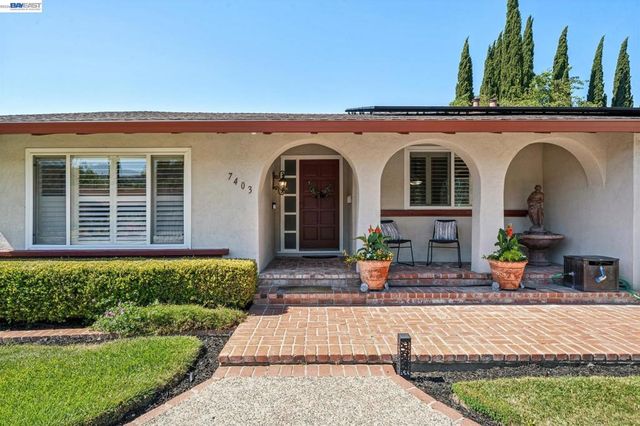 7403 Hillsdale Dr, Pleasanton, CA 94588