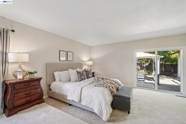 7403 Hillsdale Dr, Pleasanton, CA 94588