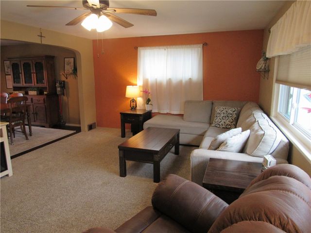 240 Florida Drive, Lower Burrell, PA 15068