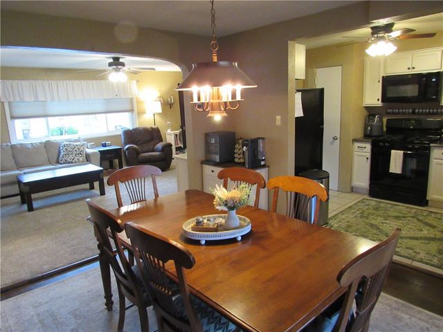 240 Florida Drive, Lower Burrell, PA 15068