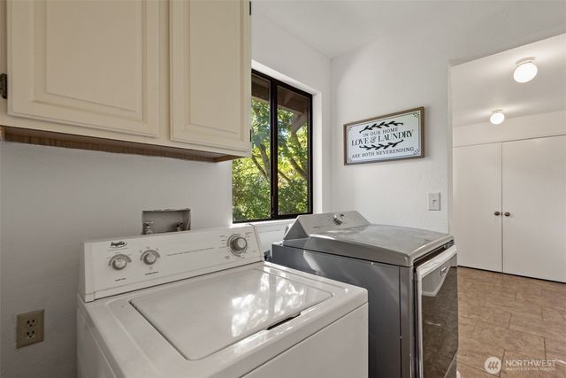13257 SE 54th Place, Bellevue, WA 98006