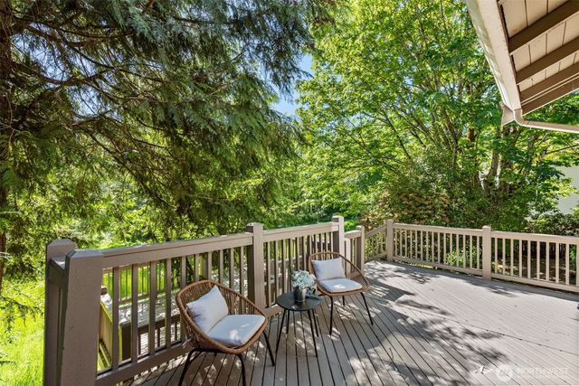 13257 SE 54th Place, Bellevue, WA 98006