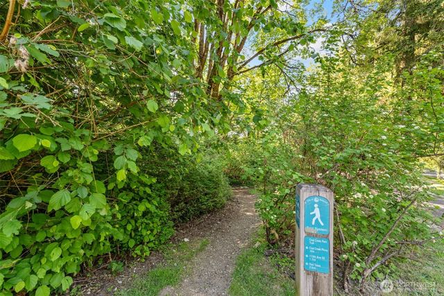 13257 SE 54th Place, Bellevue, WA 98006