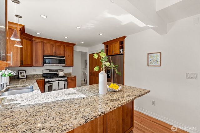13257 SE 54th Place, Bellevue, WA 98006