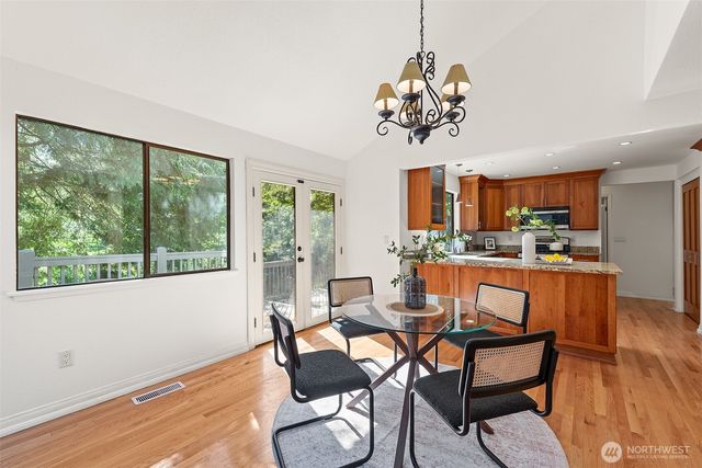 13257 SE 54th Place, Bellevue, WA 98006