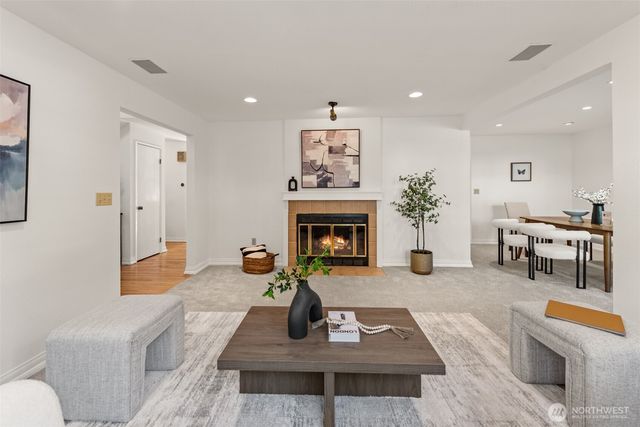 13257 SE 54th Place, Bellevue, WA 98006