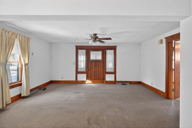 105 Taylor Street, Traer, IA 50675