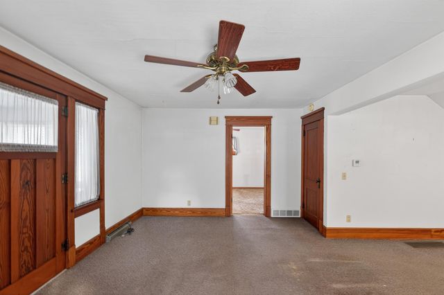 105 Taylor Street, Traer, IA 50675