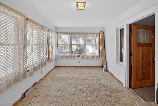 105 Taylor Street, Traer, IA 50675