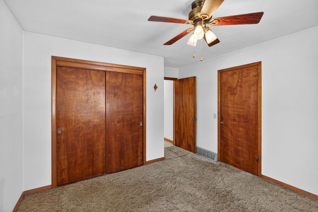 105 Taylor Street, Traer, IA 50675