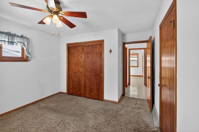 105 Taylor Street, Traer, IA 50675