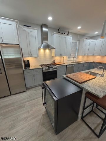 25 Richards Rd, Hopatcong Boro, NJ 07843