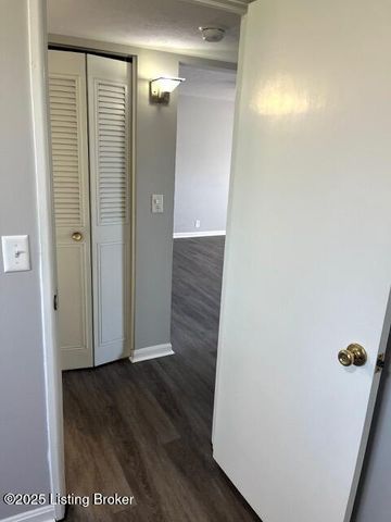 142 Woodmore Ave 2, Louisville, KY 40214