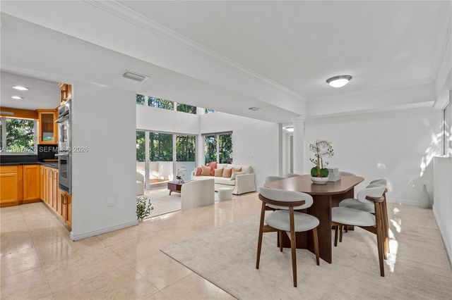 4000 Alhambra Cir, Coral Gables, FL 33146