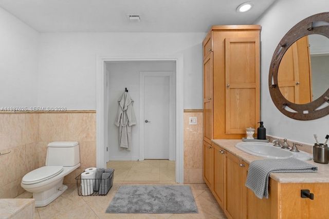 4000 Alhambra Cir, Coral Gables, FL 33146