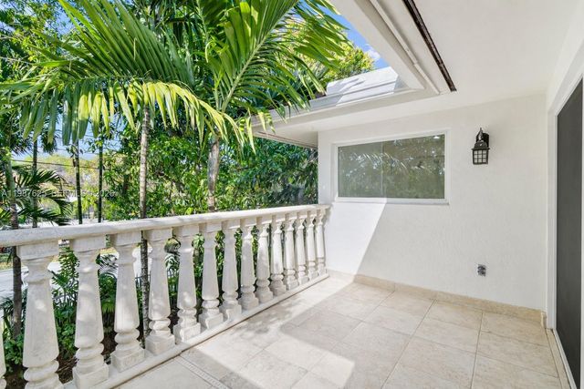 4000 Alhambra Cir, Coral Gables, FL 33146