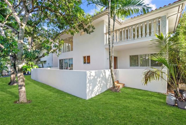 4000 Alhambra Cir, Coral Gables, FL 33146