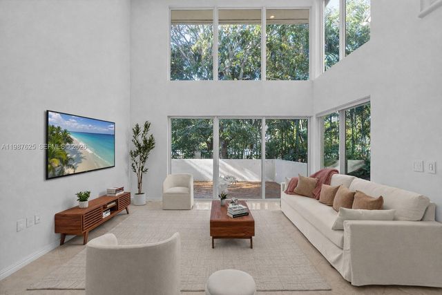 4000 Alhambra Cir, Coral Gables, FL 33146