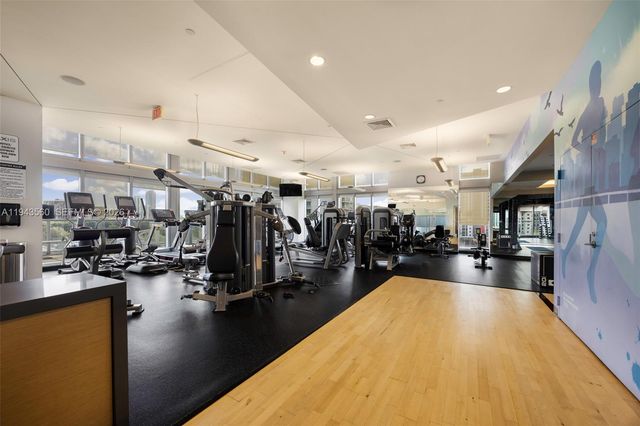 79 SW 12th St PH3904-S, Miami, FL 33130