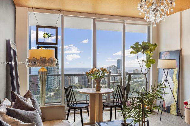 79 SW 12th St PH3904-S, Miami, FL 33130