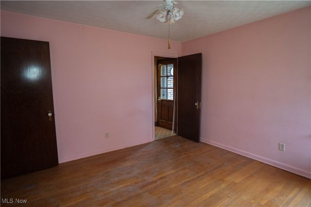 333 17th Street NW, Barberton, OH 44203