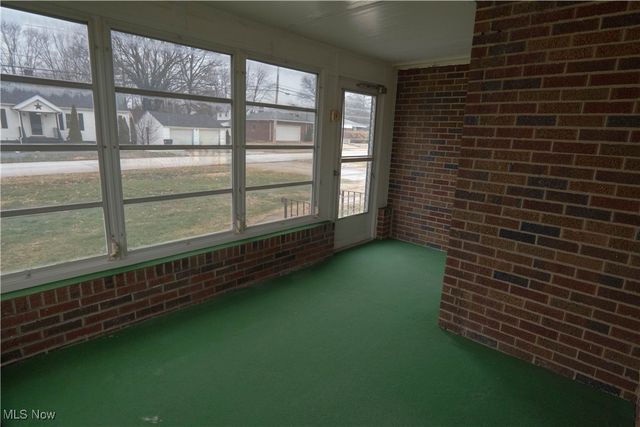 333 17th Street NW, Barberton, OH 44203