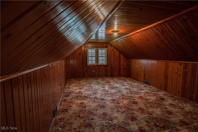 333 17th Street NW, Barberton, OH 44203